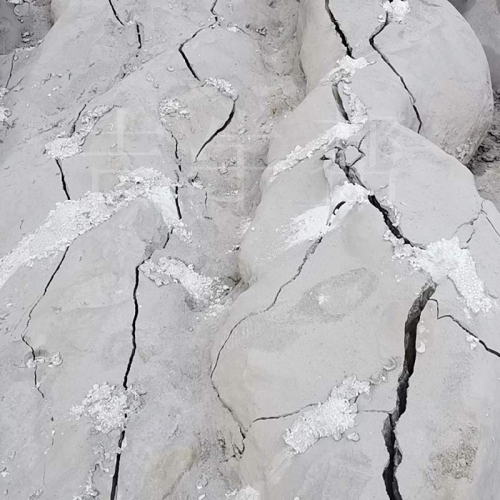 水泥無聲破碎劑